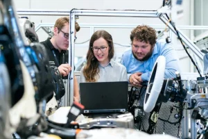 Mengurangi Downtime dengan Vibration Analysis yang Tepat