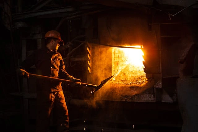 Teknik Pengujian Material dalam Industri Modern