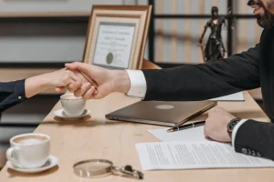 Peran Hukum dalam Jual Beli Bisnis yang Aman
